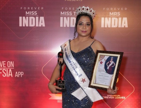 Mrs Jharkhand Jirihiri Murmu first runner up in G1 category in Forever Mrs 2022