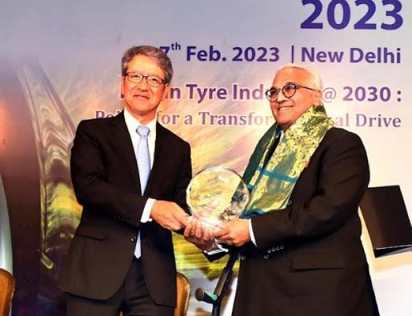 ATMA Honours Mr. K M Mammen, CMD, MRF Limited, with Lifetime Achievement Award