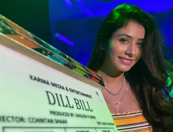 And it’s a warp!! for actress Warina Hussain’s upcoming project, “Dill Bill”