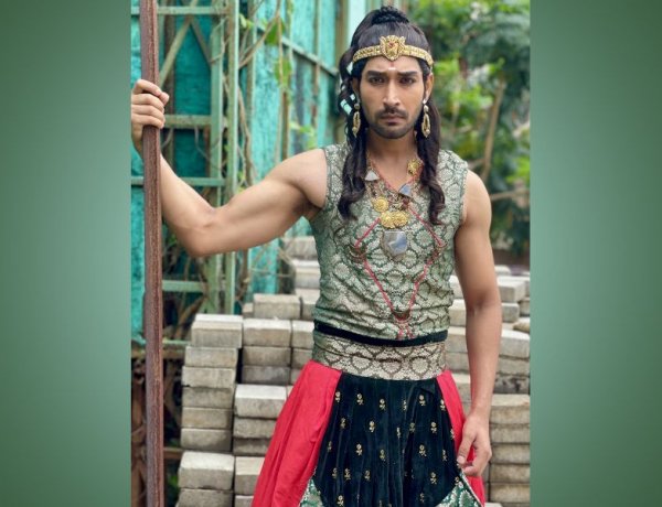 Pratik Parihar is seen in a Negative Role as Vasudev in Star Bharat’s Radha Krishn