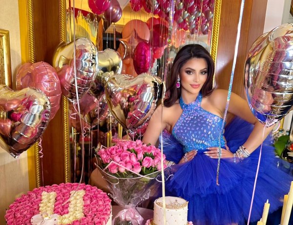 Urvashi Rautela's lavish birthday celebration worth 1.12 million USD (93 lacks ISD) inside her luxury birthday celebration