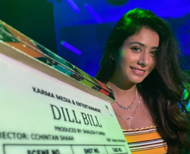 And it’s a warp!! for actress Warina Hussain’s upcoming project, “Dill Bill”