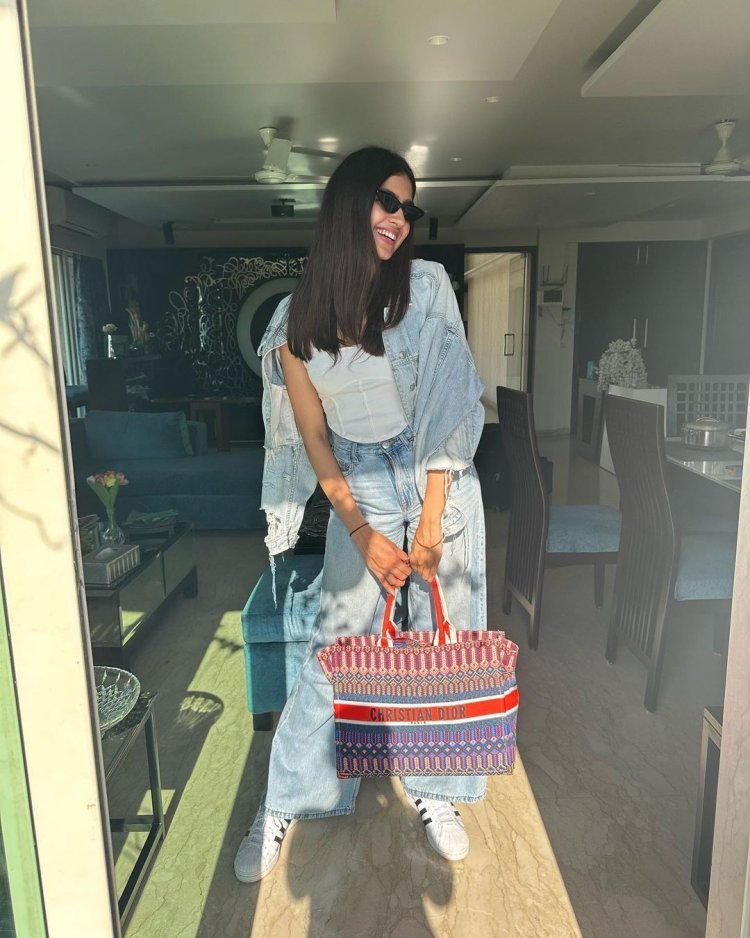 Kashika Kapoor looks radiant after her salon session before starting the shoot of her debut film