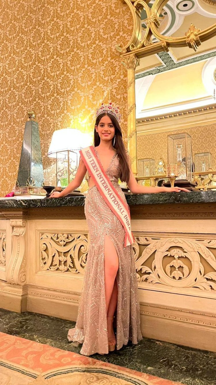 Urmila Matondkar's on-screen daughter Sejal Gupta crowned as Miss Teen International India