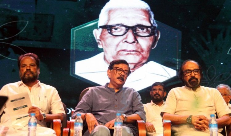 Priyadarshan Encourages the Adoption of Ayurveda as a Way of Life