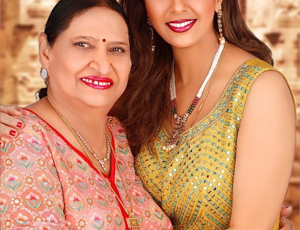 Jyoti Saxena has a special gift for her mother on her birthday, Actress gifts an international trip to her mom