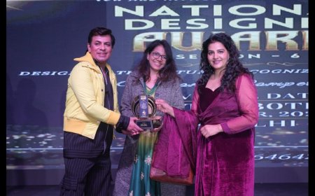 Sunita Omprakash Rahi Takes Best Story of Entrepreneurial Resilience and Creativity Award at National Designer Award 2023