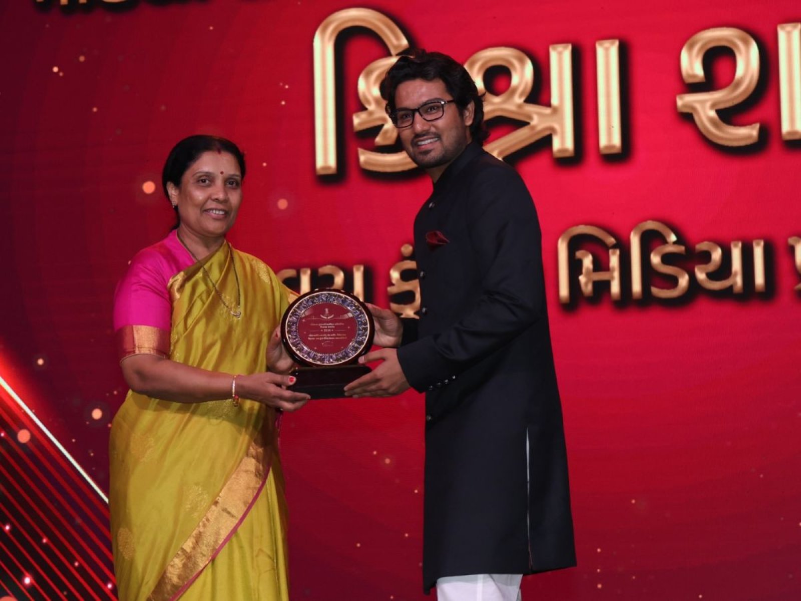 ed on the story of nomadic tribes received 6 awards at Gujarat State Awards 2021