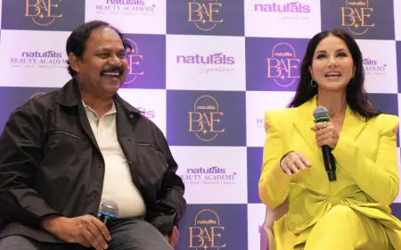 Sunny Leone inaugurates Naturals’ first Beauty and Experience retail outlet in Bengaluru