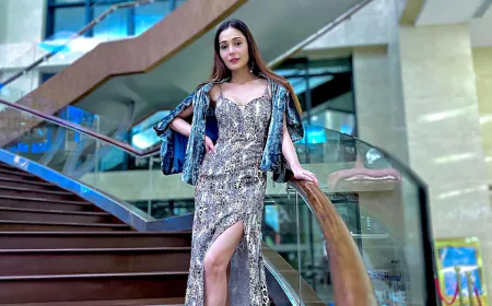 Sara Khan Represents India at the Namaste Vietnam Festival, Calls it a 'Big Responsibility'