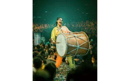 Purva Mantri Electrifies Ankleshwar Navratri: A Celebration of Music and Culture