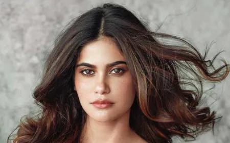 School boy harassed Actress Aditi Pohankar in the train, she taught him a lesson