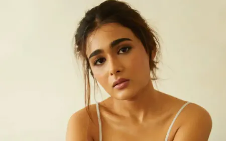 Actress Shalini Pandey screamed, when the director came inside her van while she was changing clothes