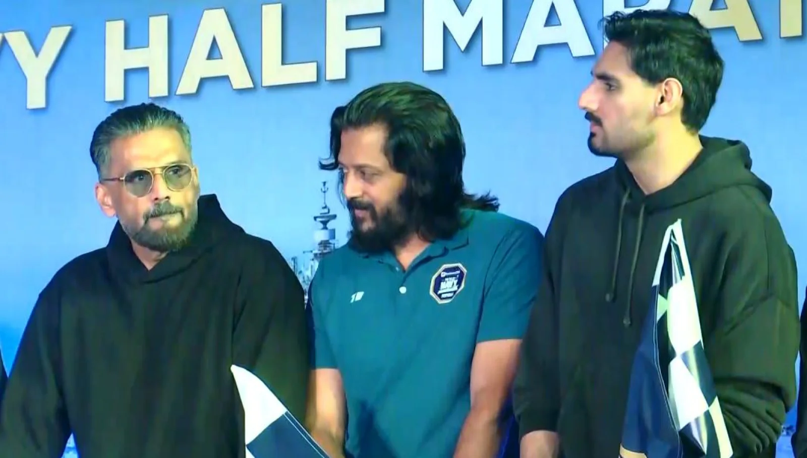 Indian Navy Hosts WNC Half Marathon 2025 in Mumbai; Riteish Deshmukh & Suniel Shetty Flag Off Event