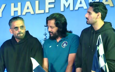 Indian Navy Hosts WNC Half Marathon 2025 in Mumbai; Riteish Deshmukh & Suniel Shetty Flag Off Event