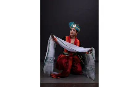 Manipuri dancer returns to Manipur to distribute US-raised aid for IDPs