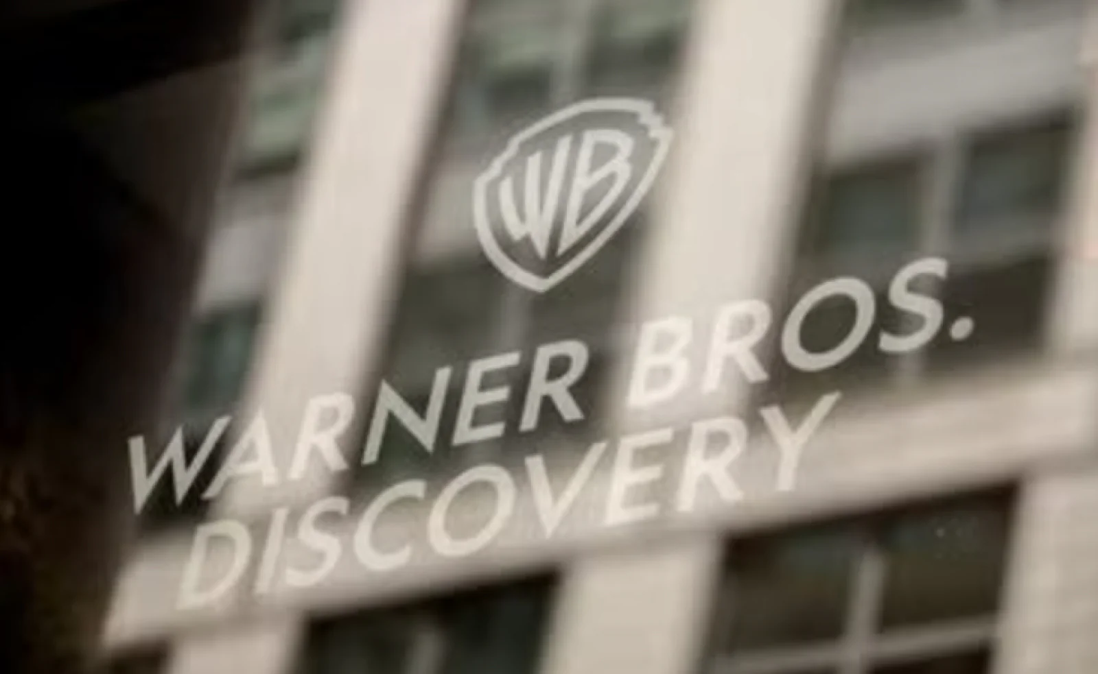 Paramount Global Emerges Frontrunner in Warner Bros. Discovery Takeover Race