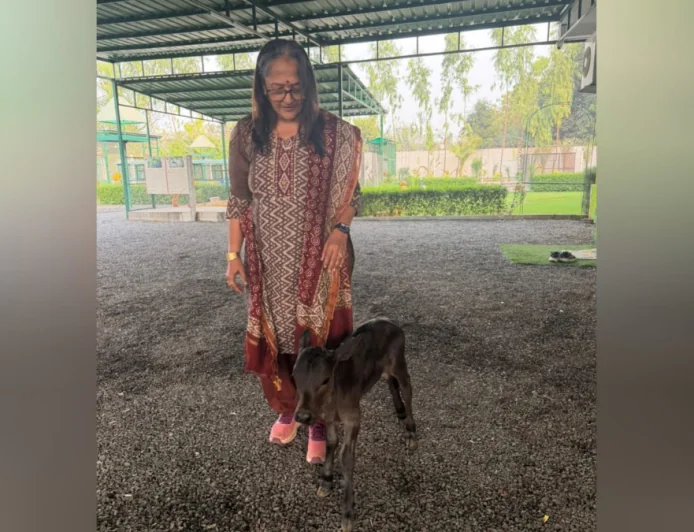 Gujarat’s DHUNN Charitable Trust Announces Historic Miniature Breeding Triumph: 20-Inch Calf ‘HARINI’ Born To Registered Indigenous Parents Petlad/Dharamraj, Gujarat