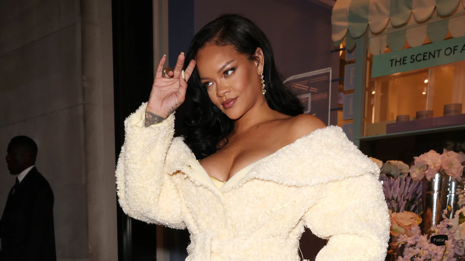 Los Angeles Police Department Arrests Woman After Shooting Near Rihanna’s Home