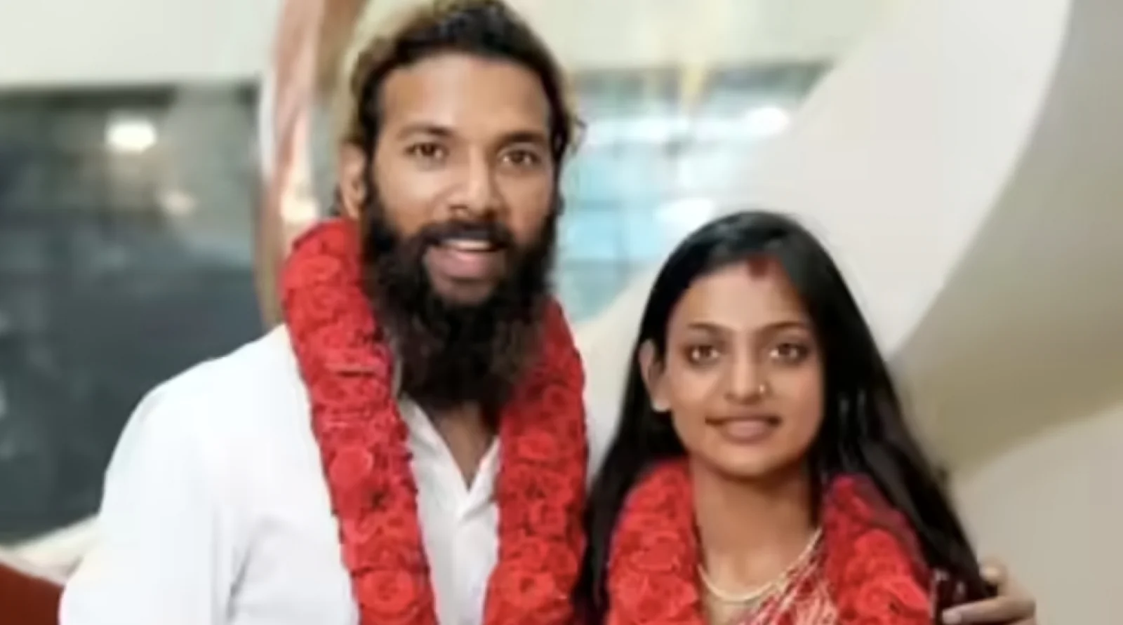 Marriage: Monalisa Bhosle Shares Her Love Story