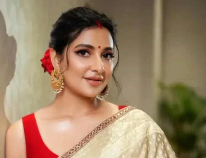 Explosion Near Hotel: Subhashree Ganguly Stranded in Dubai With Son Amid Rising Tensions