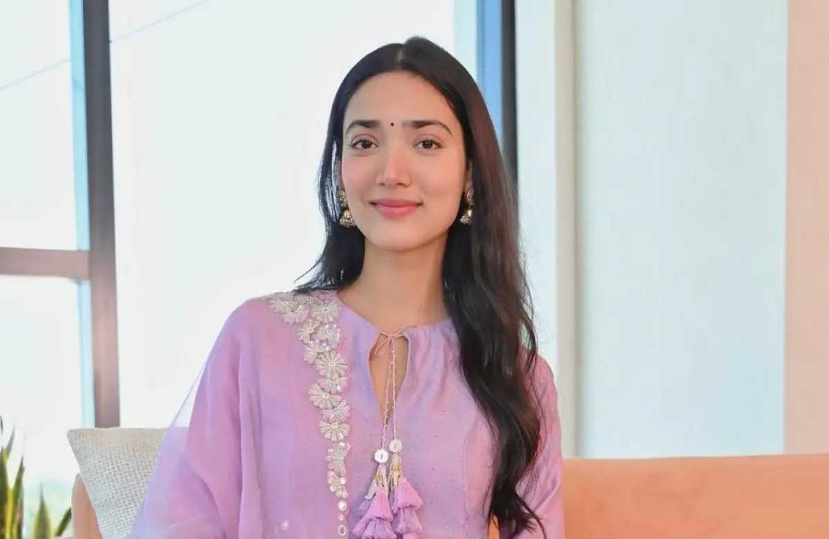 Designer Refused to Give Her Outfit