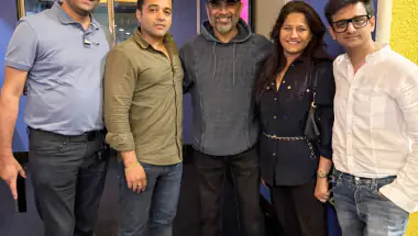 Dhurandhar: The Revenge Star R. Madhavan Spotted Watching Film in Theater Amid Massive Box Office Run