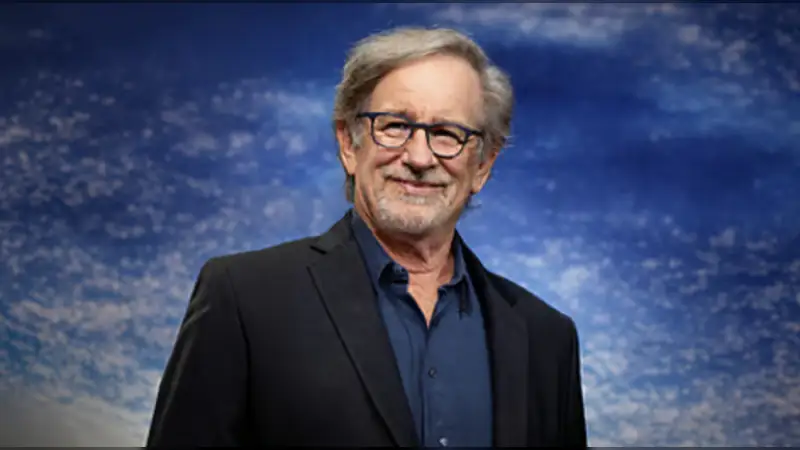 Steven Spielberg Says Interstellar Became ‘Much Better’ After Christopher Nolan Took Over