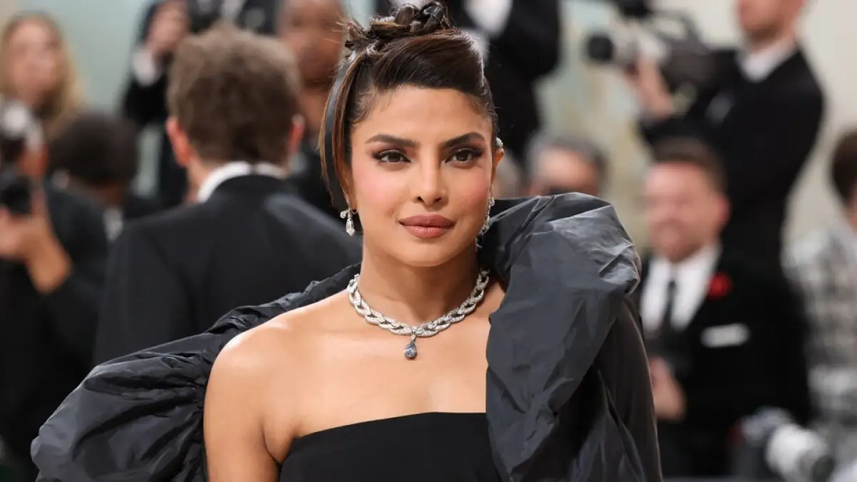 ? Actress Prioritizes ‘Varanasi’ Shoot Over Red Carpet