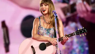 Taylor Swift Becomes Youngest Female Inductee into Songwriters Hall of Fame