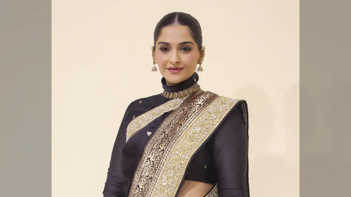 a Kapoor's mehendi festivities featuring Janhvi Kapoor