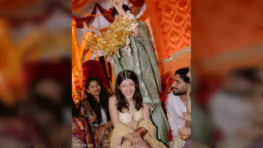 Kaliras Fall on Arjun & Shanaya at Anshula's Chooda Ceremony