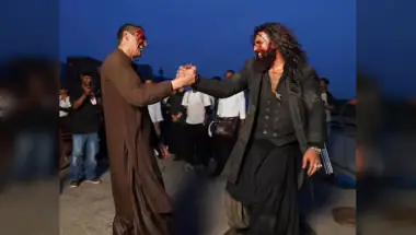 Arjun Rampal Wishes Ranveer Singh, Shares BTS Moments from ‘Dhurandhar’