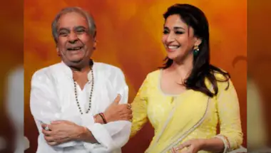 Madhuri Dixit Pays Tribute to Birju Maharaj, Saroj Khan