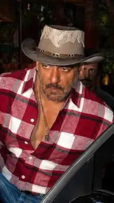 Salman Khan Spotted at Dubbing Studio Ahead of 'Matrubhoomi' Release, Cowboy Hat Look Goes Viral