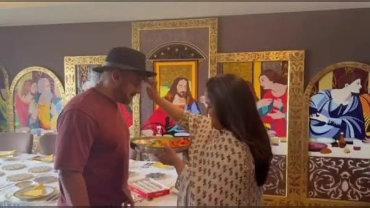 n With Aarti, Tilak