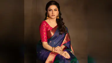 Bhagyashree Dances to Lata Mangeshkar’s Classic Song