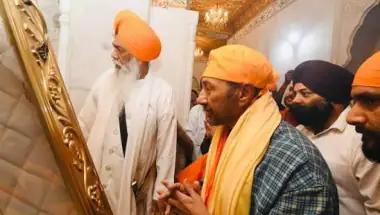 Sunny Deol Seeks Blessings at Takht Sri Patna Sahib Ahead of 'Partition 1947' Release, Shares Emotional Photos