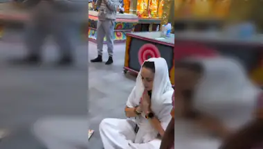 Preity Zinta Prays at Paris' Kanapathy Temple on Last Sawan Monday