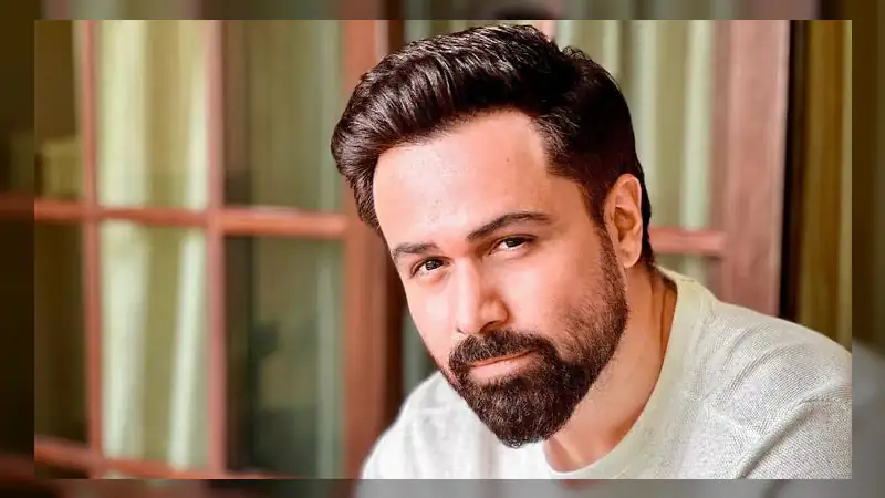 Awarapan 2: Emraan Hashmi Hints at Awarapan 3 During Theatre Visit With Disha Patani