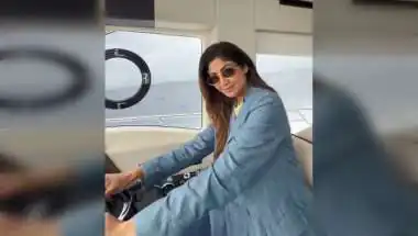 Shilpa Shetty Joins VIBE Trend, Cheers Kunal & Preity