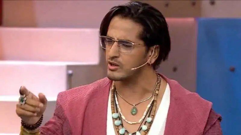 "He Only Fought for the Audience": Roheed Khan's Post-Eviction Praise for Qazi Touqeer