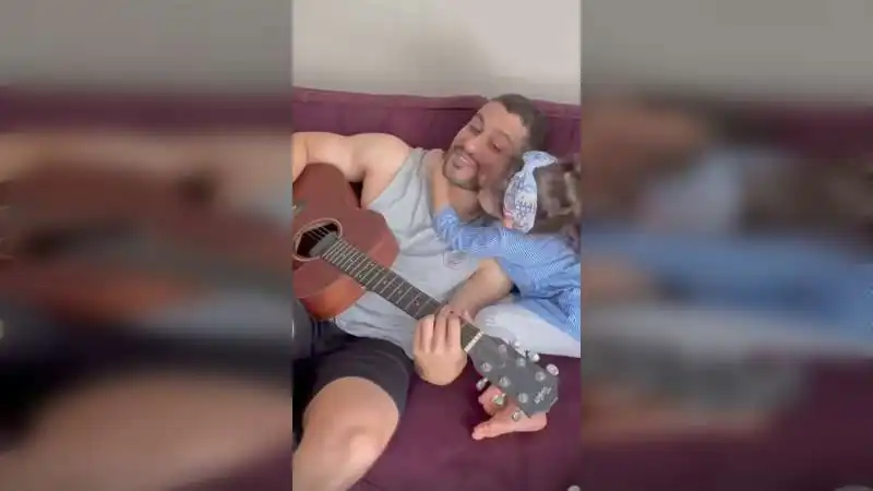 Kunal Kemmu Sings for Daughter Inaaya on Her 9th Birthday