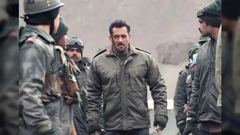 Salman Khan Dons Soldier’s Uniform in Matrubhoomi’s Patriotic Track ‘Jai Hind’, Sung by Stebin Ben and Composed by Himesh Reshammiya