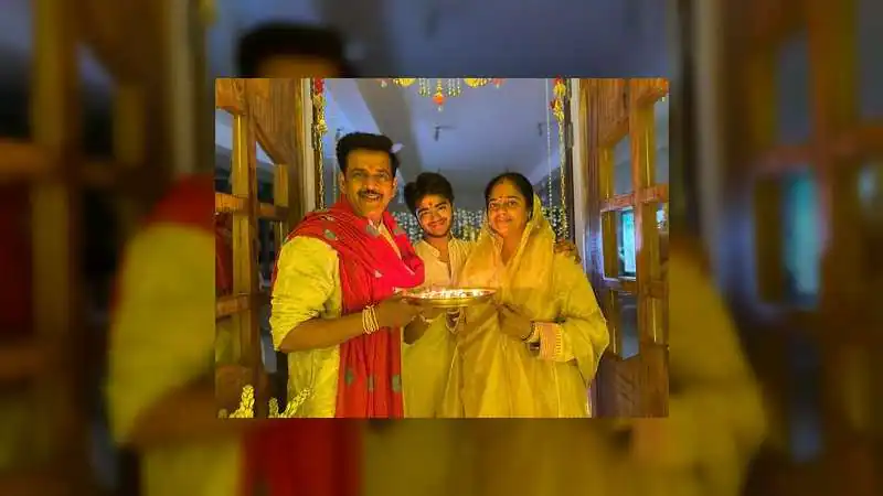 “Bhojpuri Flag Still Flies High”: Monalisa Responds To Ravi Kishan’s Industry Decline Remark
